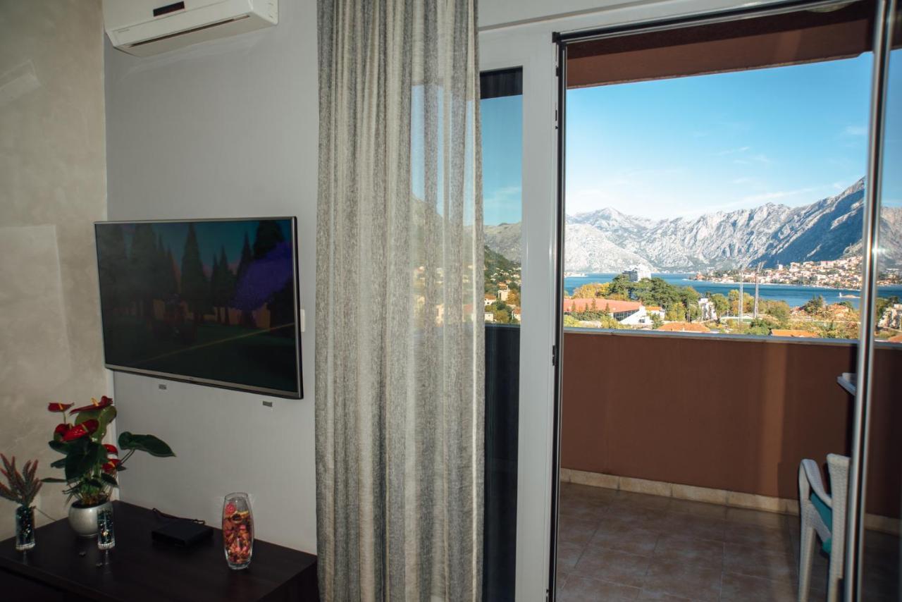 Sea View Apartment In Kotor ! Apartment Popica Kültér fotó