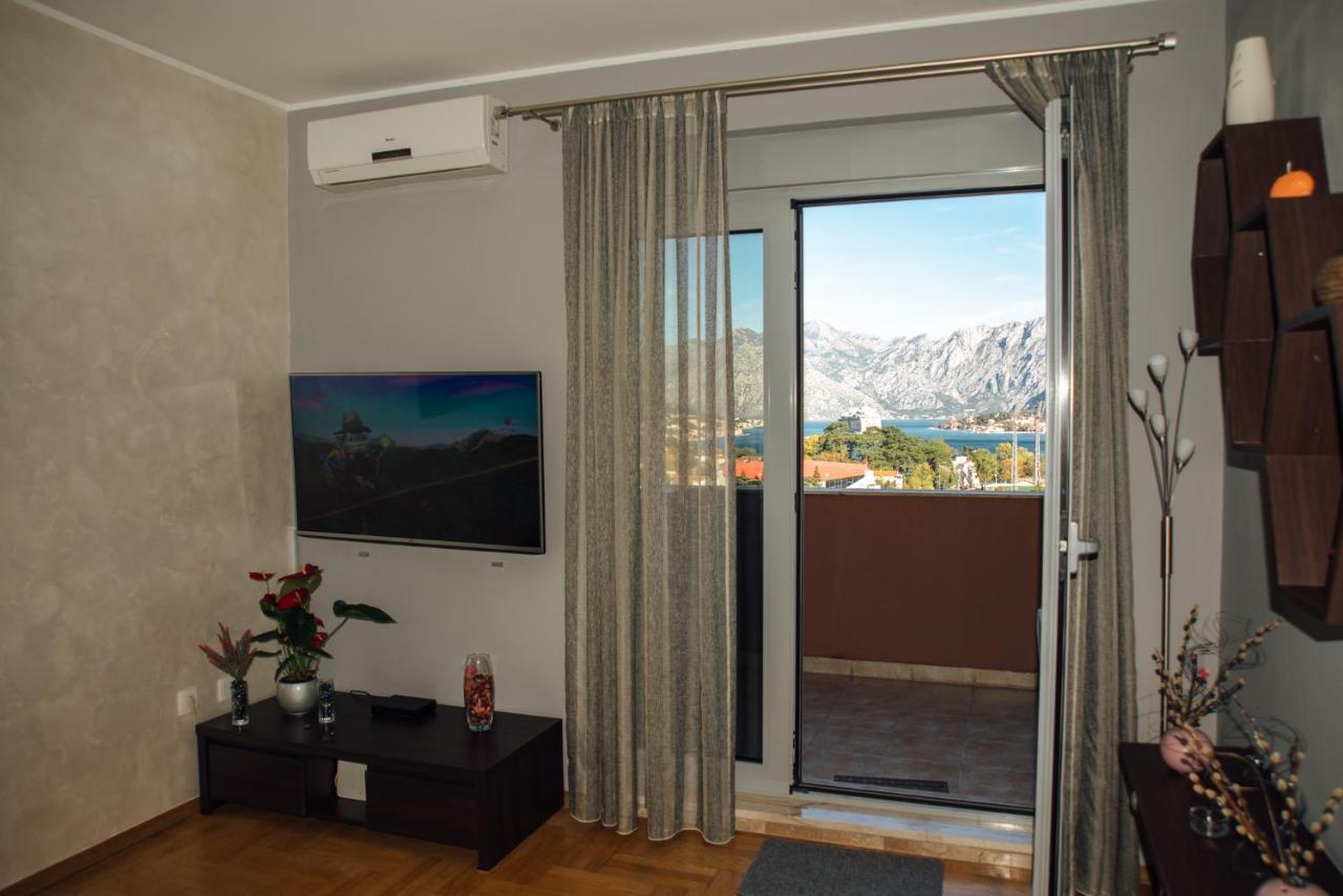 Sea View Apartment In Kotor ! Apartment Popica Kültér fotó
