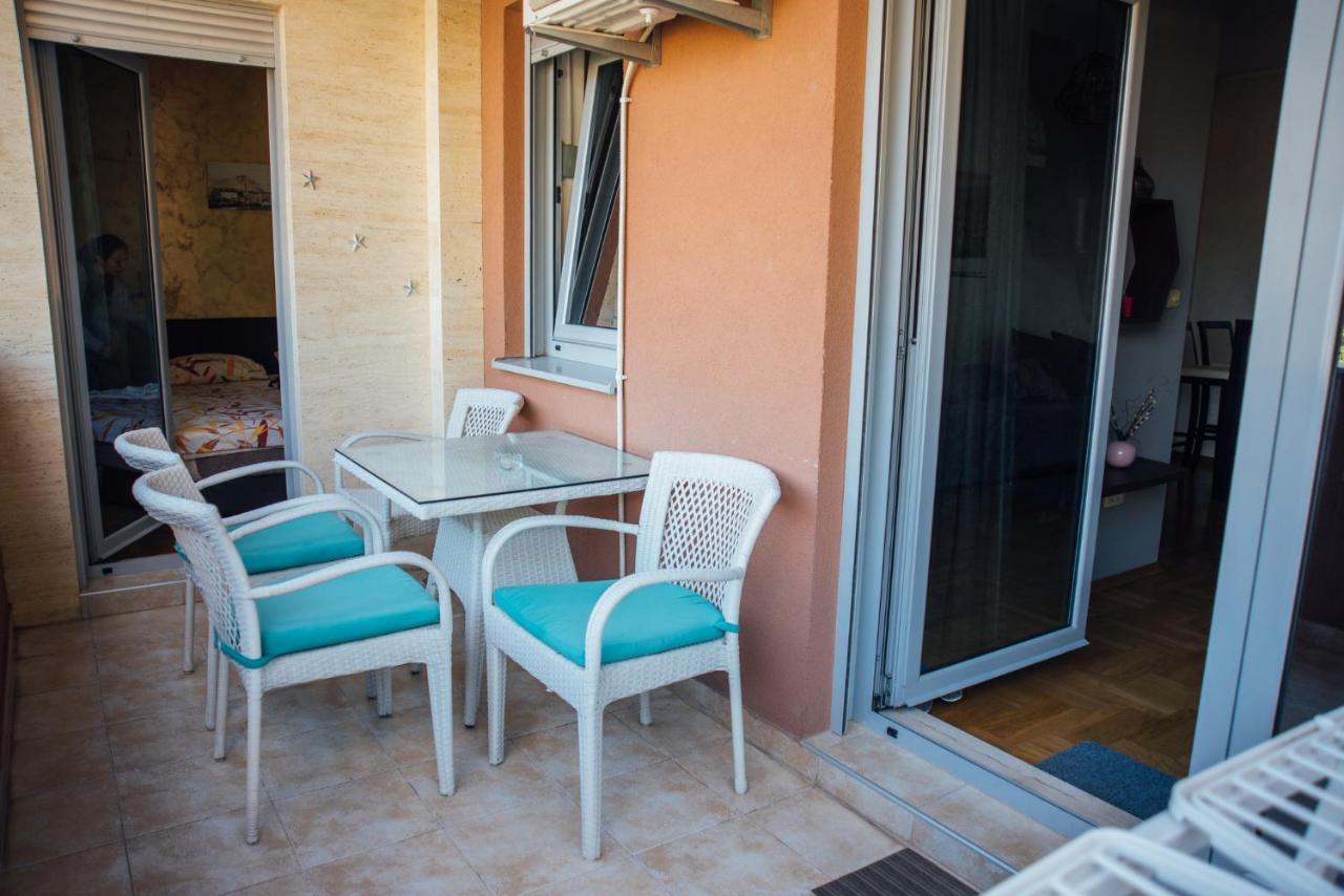 Sea View Apartment In Kotor ! Apartment Popica Kültér fotó