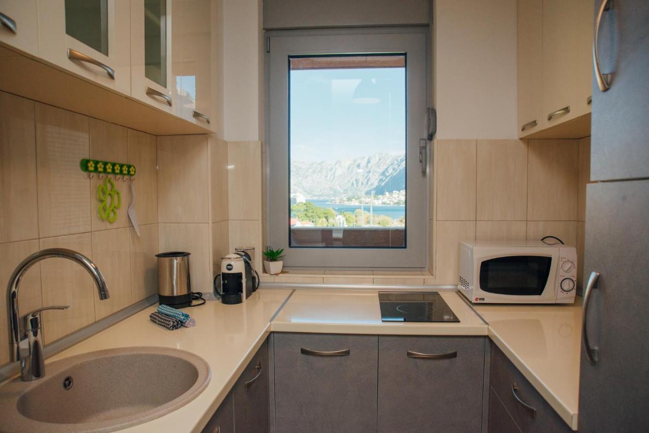 Sea View Apartment In Kotor ! Apartment Popica Kültér fotó