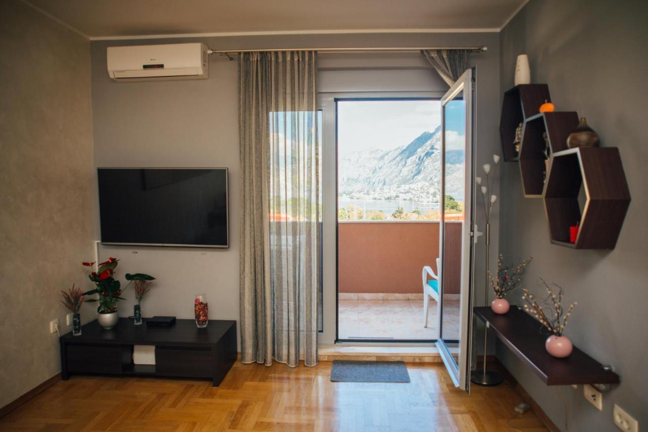 Sea View Apartment In Kotor ! Apartment Popica Kültér fotó