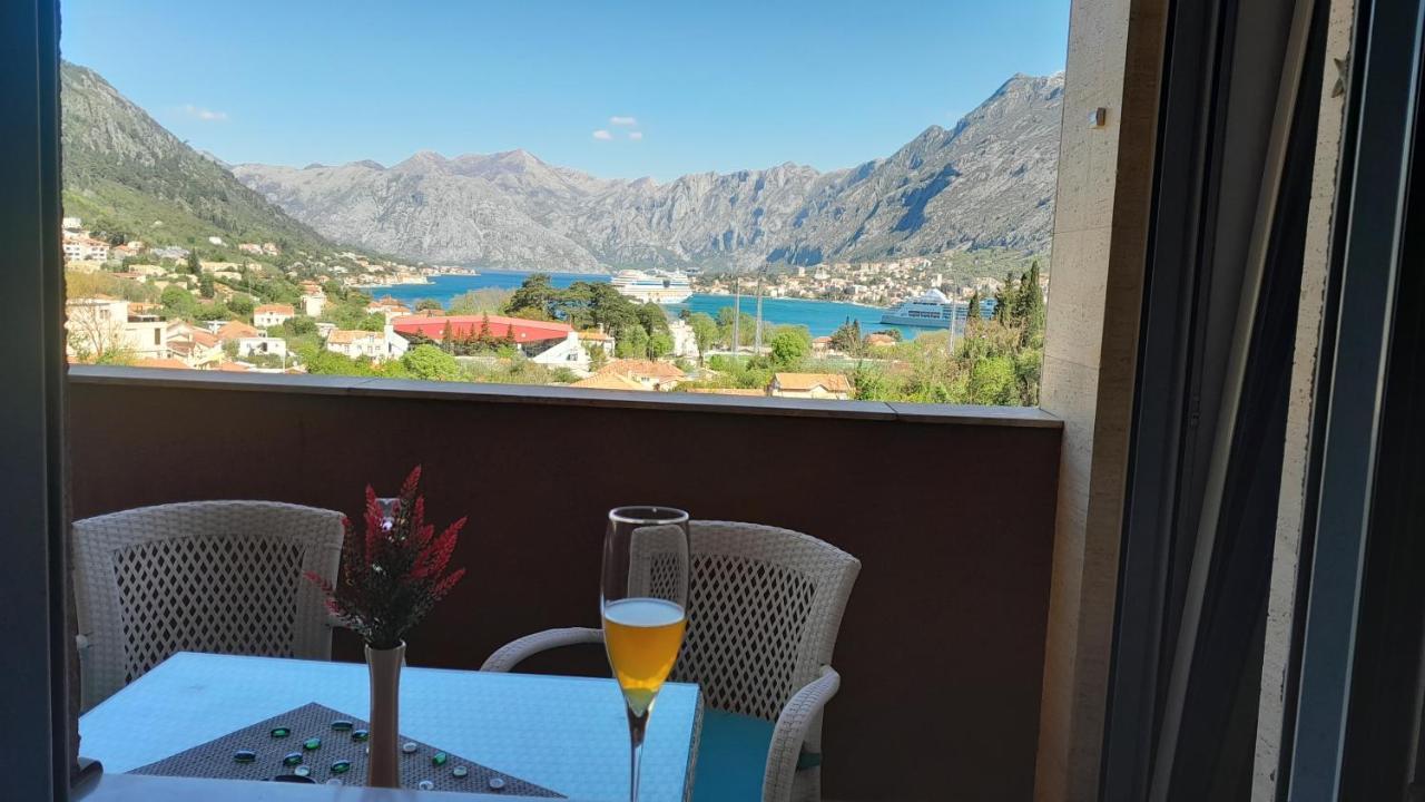 Sea View Apartment In Kotor ! Apartment Popica Kültér fotó